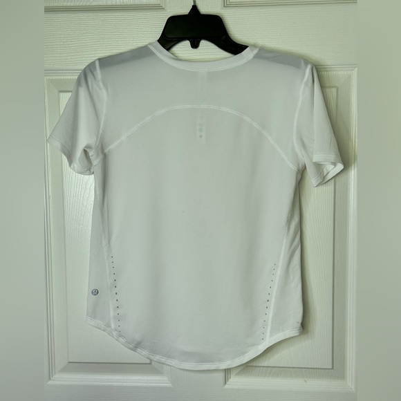 Lululemon High Neck Run and Train Tee Women’s Size 4 - Picture 8 of 8